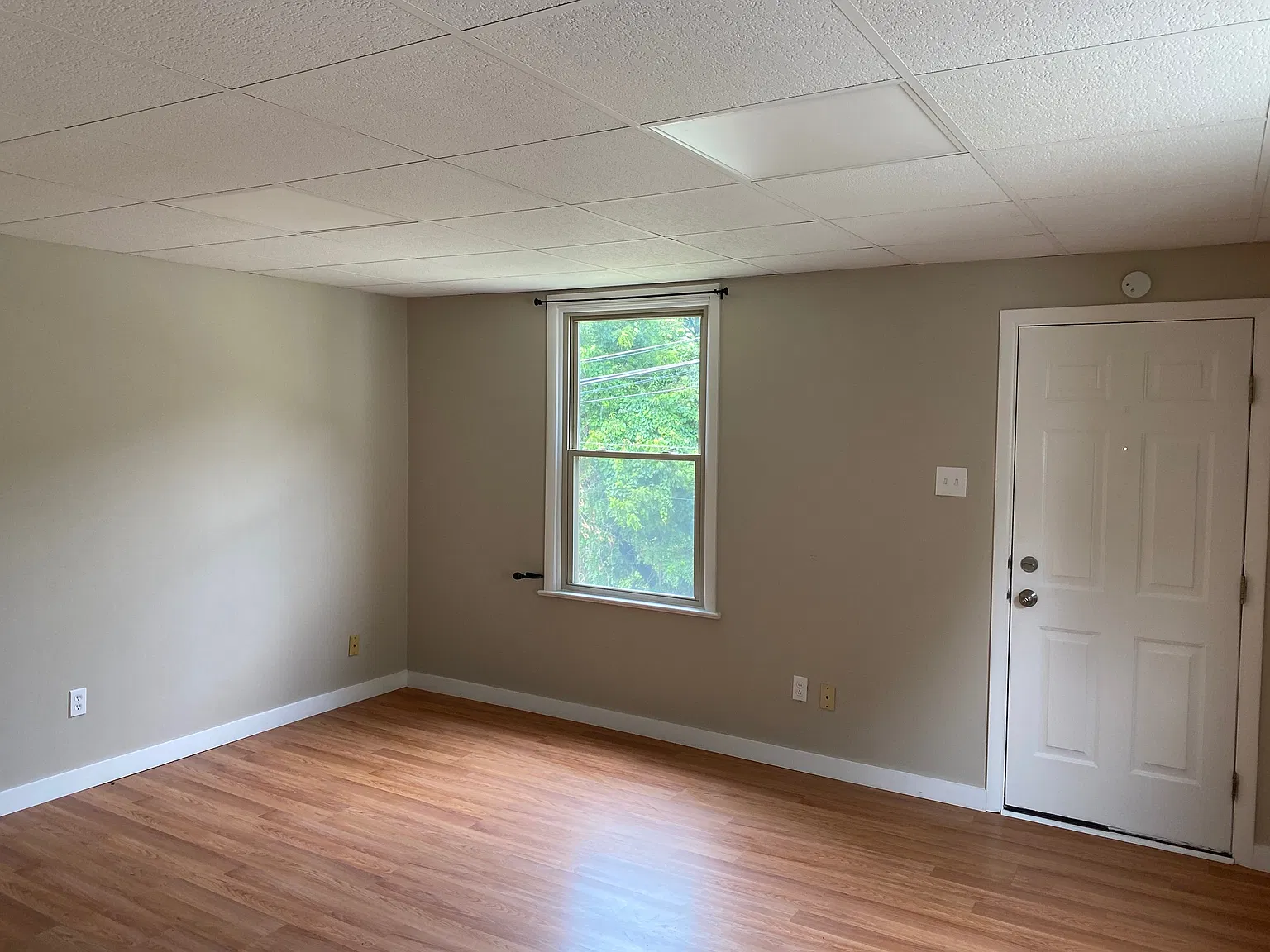 143 Caldwell Avenue - 1 — Photo 3
