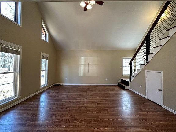 3rd image of 47 Whispering Pines Cir