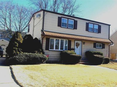 2545 Sycamore Ave, Wantagh, NY, 11793