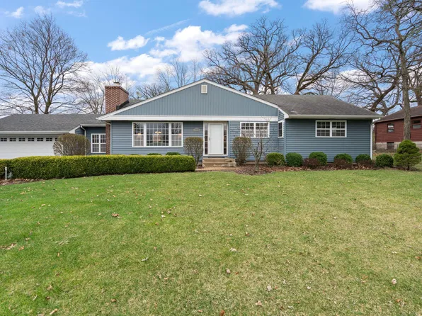 1300 Hayes St, Crown Point, IN 46307