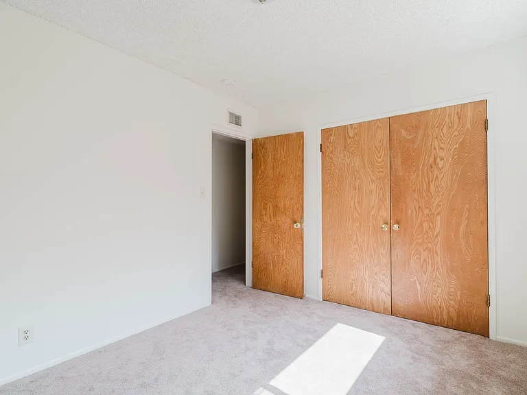 10826 Blucher Ave — Photo 20