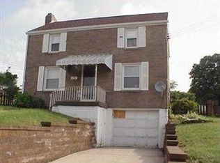 807 Meadow Dr, West Mifflin, PA 15122