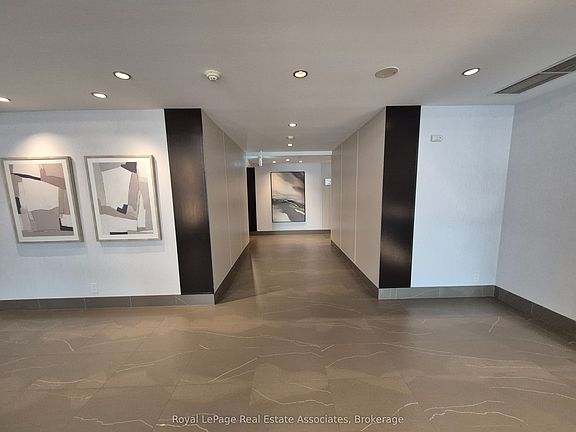 2nd image of 1055 Southdown Rd #811