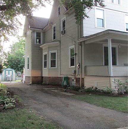 2nd image of 224 Bryant St