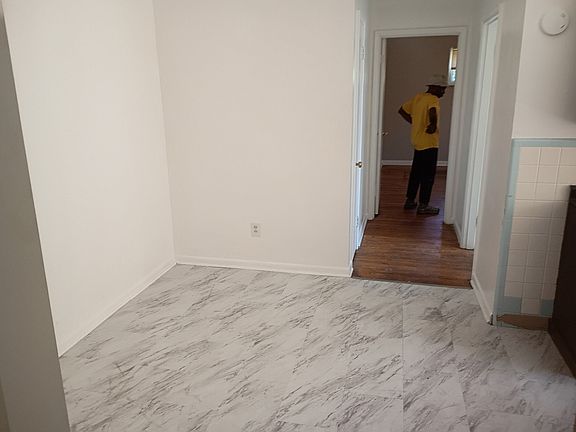 3rd image of 2722 Montana Ave APT 4