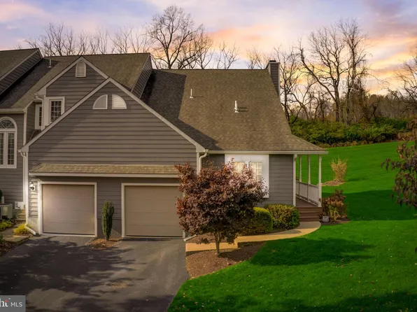 320 S Village Ln, Chadds Ford, PA 19317