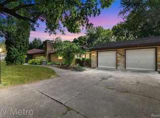 4225 Shreve Dr, Bridgeport, MI 48722