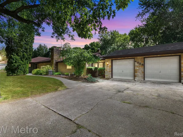 4225 Shreve Dr, Bridgeport, MI 48722