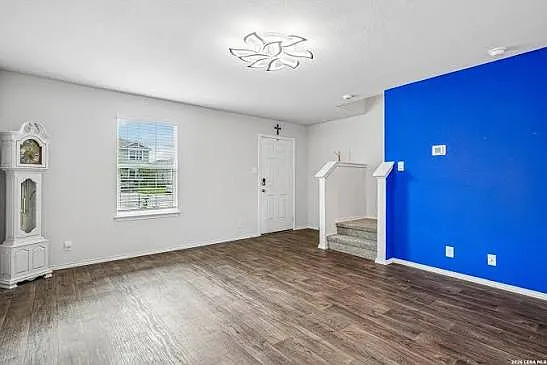 4 bed, 2.5 bath, 1600 sqft, $2,200 — Photo 1