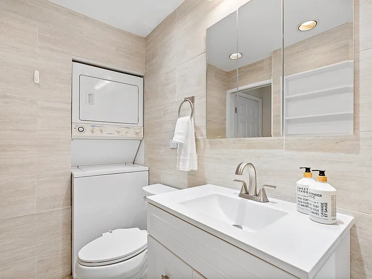 2800 Olive St NW #4 — Photo 8