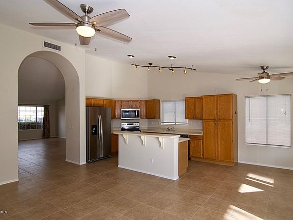 2nd image of 5353 E Emelita Ave