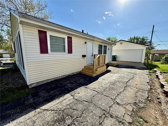 2nd image of 31 Sickles Dr