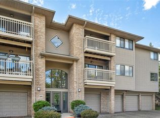 3800 Rosemont Blvd APT 105G, Akron, OH 44333