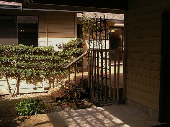 2nd image of 1314 Evergreen Park Dr SW APT S