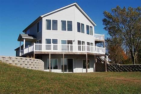 2nd image of 1404 Nursery Ave