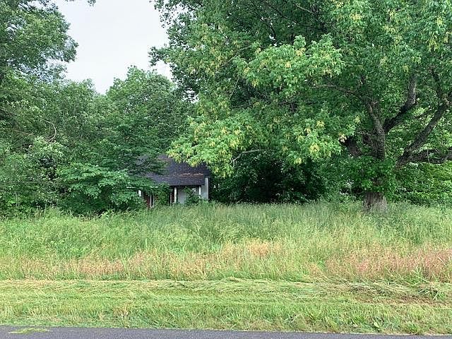 2nd image of 307 Threlkel Ferry Rd