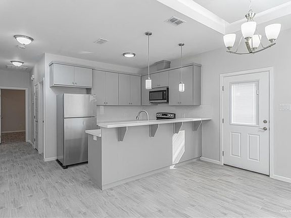 3rd image of 4708 E Mulberry Ave #4