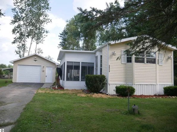 2539 Highland Trl, West Branch, MI 48661
