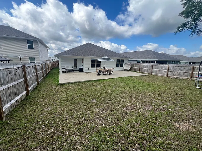 5253 Peach Dr — Photo 18
