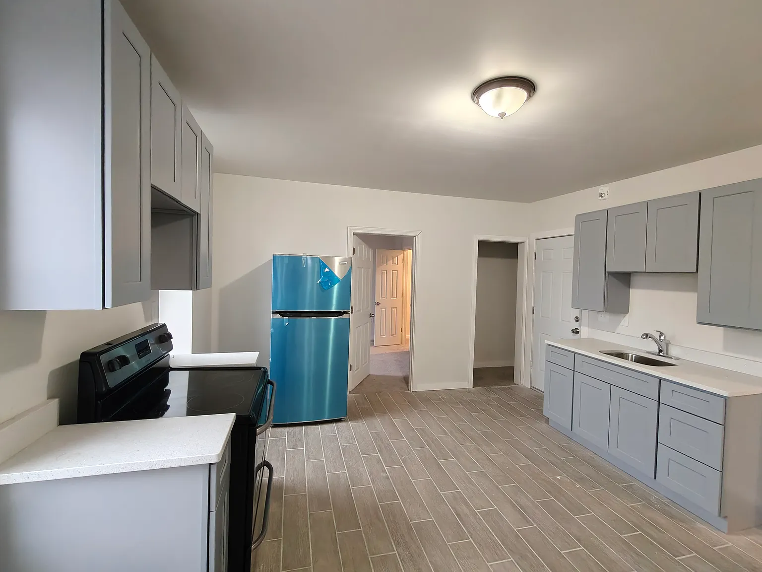 2 bed, 900 sqft, $1,500 — Photo 1