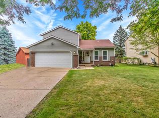 12993 Beresford Dr, Sterling Heights, MI 48313