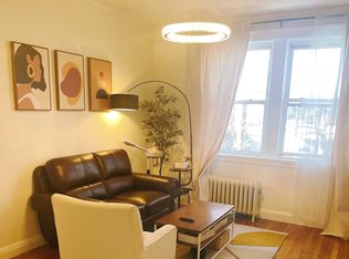 169 Kent St APT 4, Brookline, MA 02446