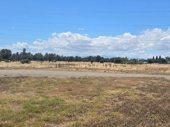2nd image of 17277 Olinda Rd