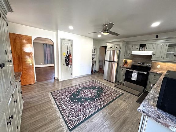 5th image of 8183 3rd St