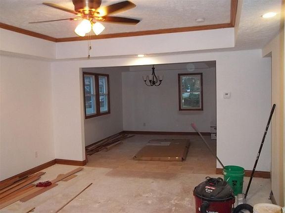 3rd image of 1729 Frances Ave