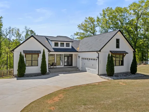 105 Forest St, Greer, SC 29651