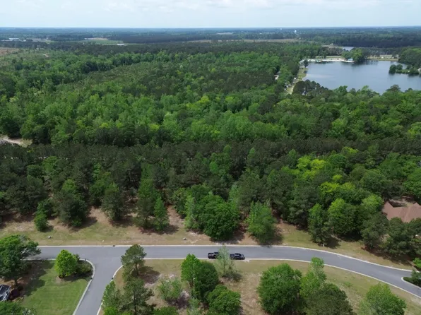 197 October Glory Dr, Wallace, NC 28466