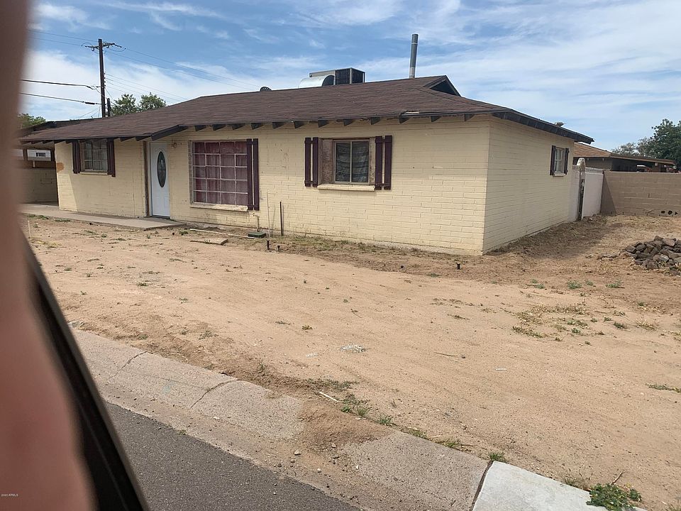 2nd image of 330 W Carson Rd