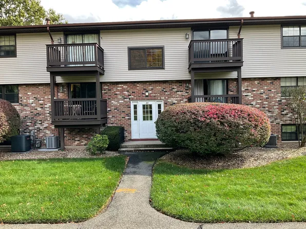 20 Surrey Drive #B16 aka B4, Newington, CT 06111