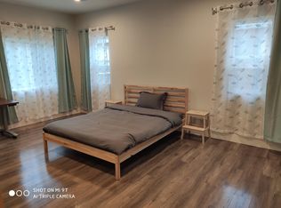 1132 Bay Rd #B, Palo Alto, CA 94303