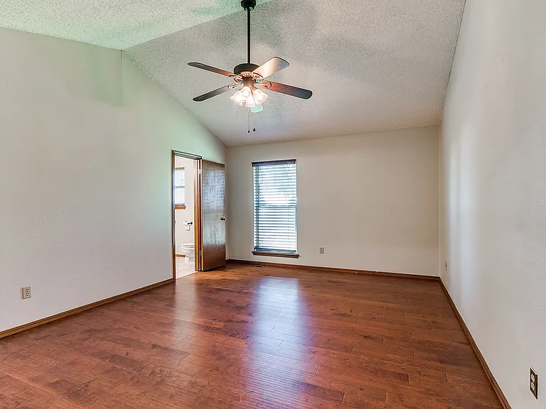 4721 Persimmon Ct — Photo 21