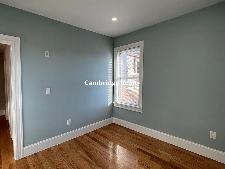 75 Winchester St #3T — Photo 11