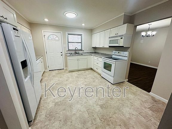4th image of 516 Post Oak Dr