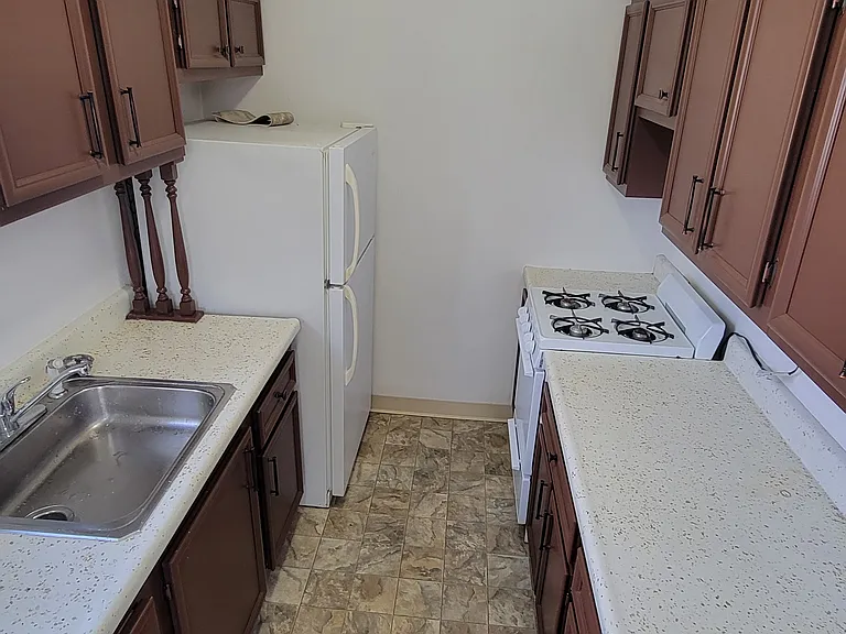 361 Chestnut St #A — Photo 6