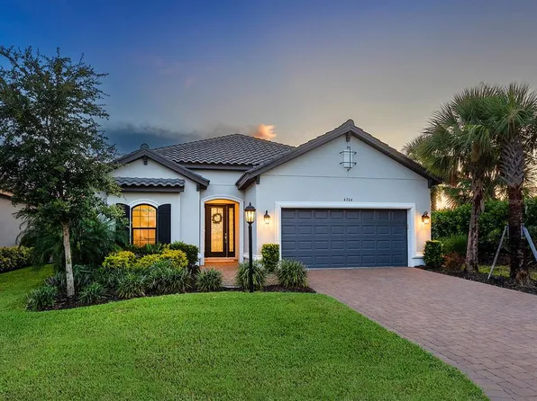 4704 Sarca Ct, Lakewood Ranch, FL 34211