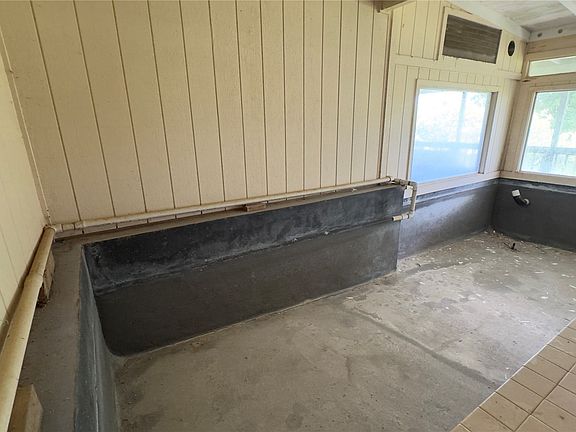 5th image of 87-250 Kulaaupuni St
