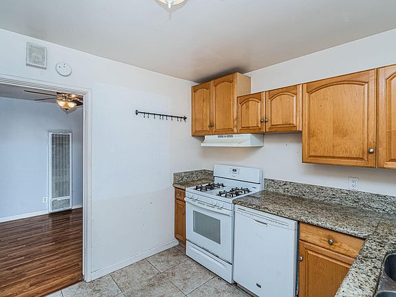 5th image of 7345 Fay Ave
