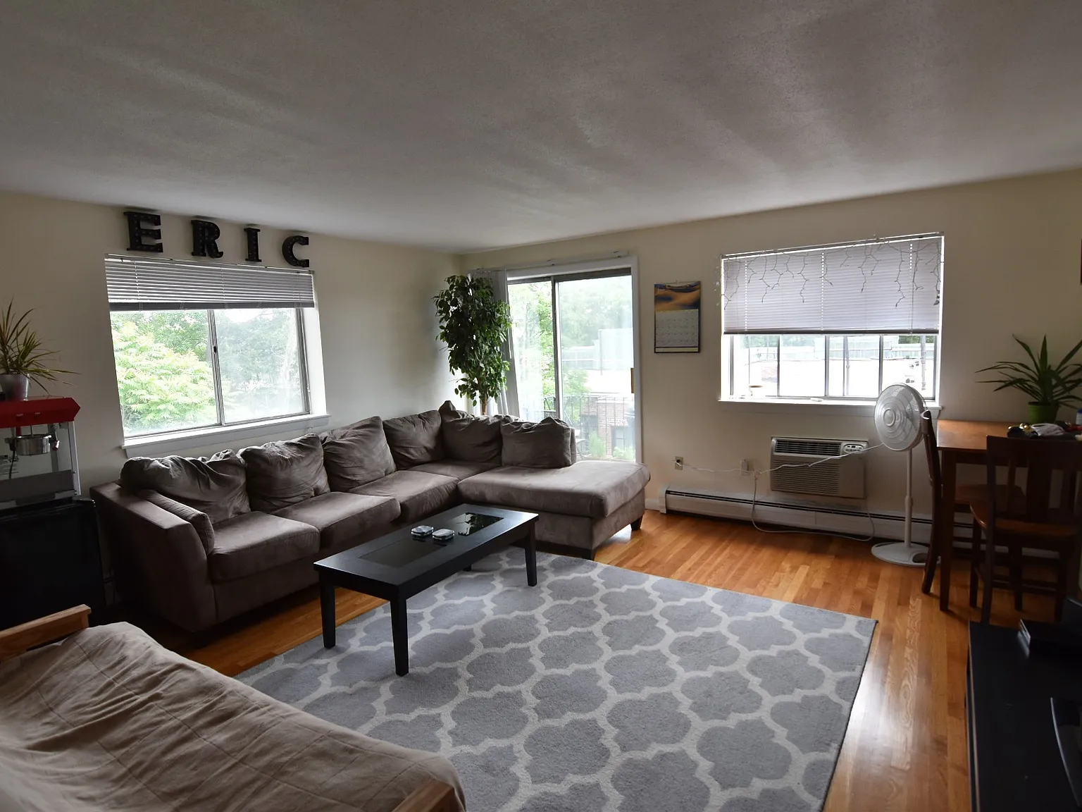 85 Sutherland Rd. — Photo 4