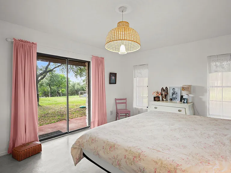 10518 Signal Hill Rd — Photo 11