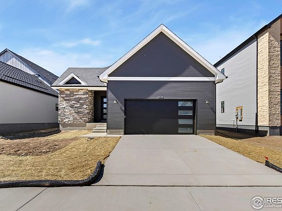2nd image of 1726 Beachside Dr