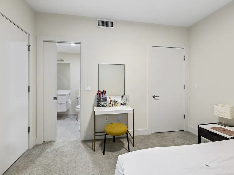121 Portland St #707 — Photo 15