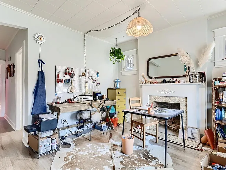 441 N Emerson St — Photo 3