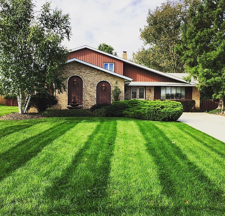 1st image of 632 Applewood Dr