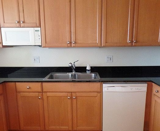4th image of 400 N La Salle Dr APT 2604