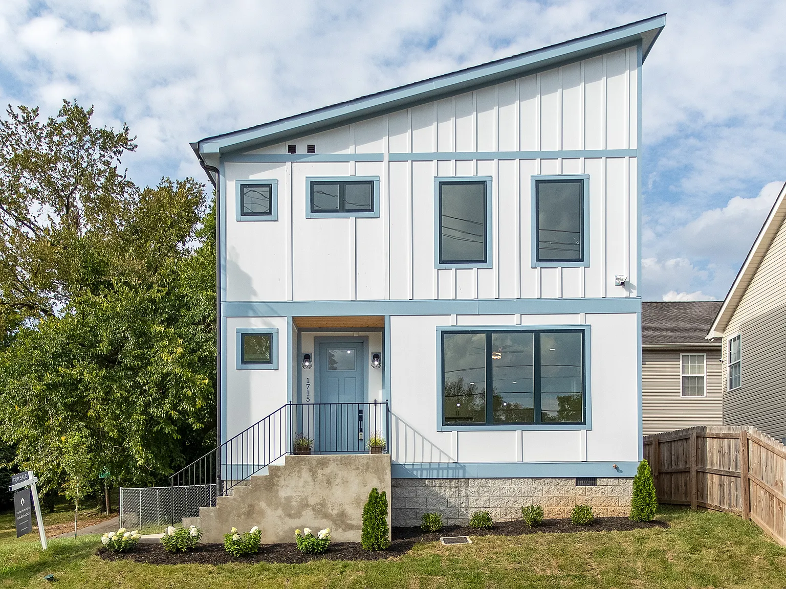 2 bed, 2.5 bath, 1516 sqft, $2,700 — Photo 1