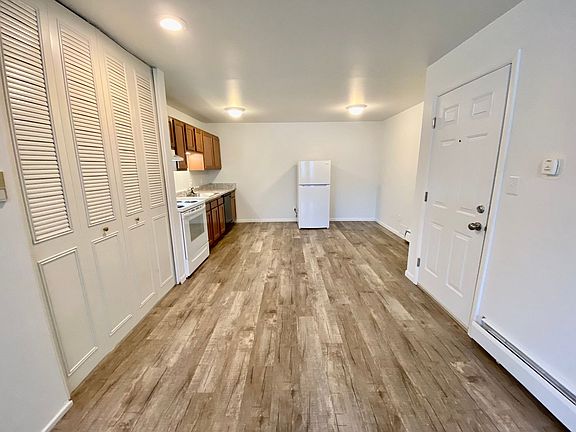 2nd image of 514 Emmet St #14